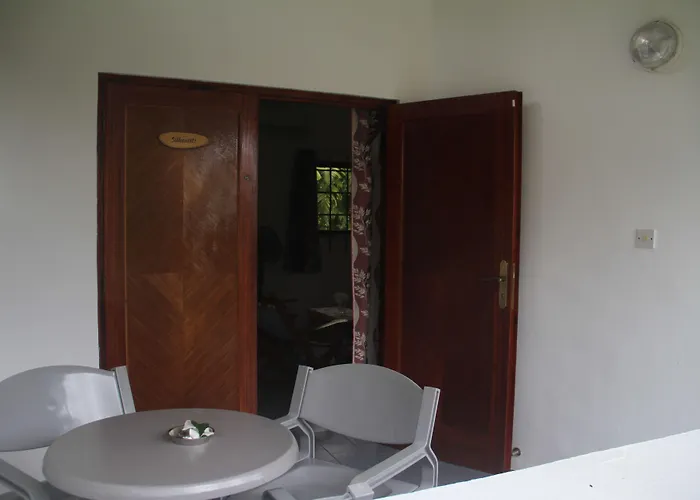 Daniella's Bed & Breakfast 3*