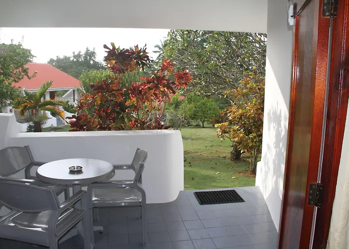 Daniella's Bed & Breakfast 3*