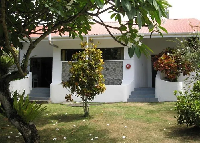 Daniella's Bed & Breakfast 3*